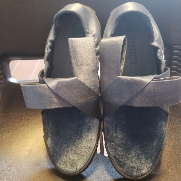 Mercedes Castillo MC Jamilla Slip On Sneakers - Picture 9 of 11